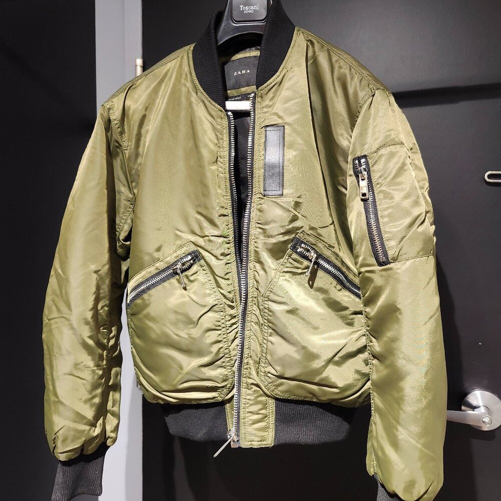 Bomber jacket
